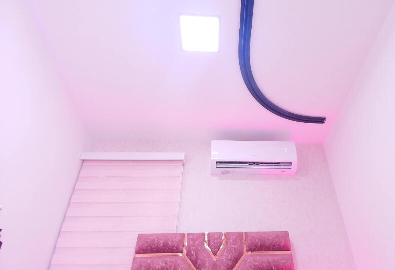 emma madison 2025 12 23 11h28m30s - webcam