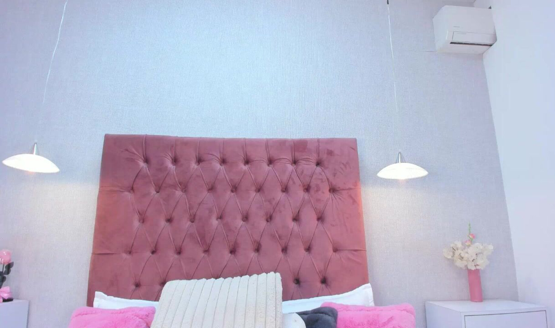 meganchase 2025 11 24 18h59m46s - webcam