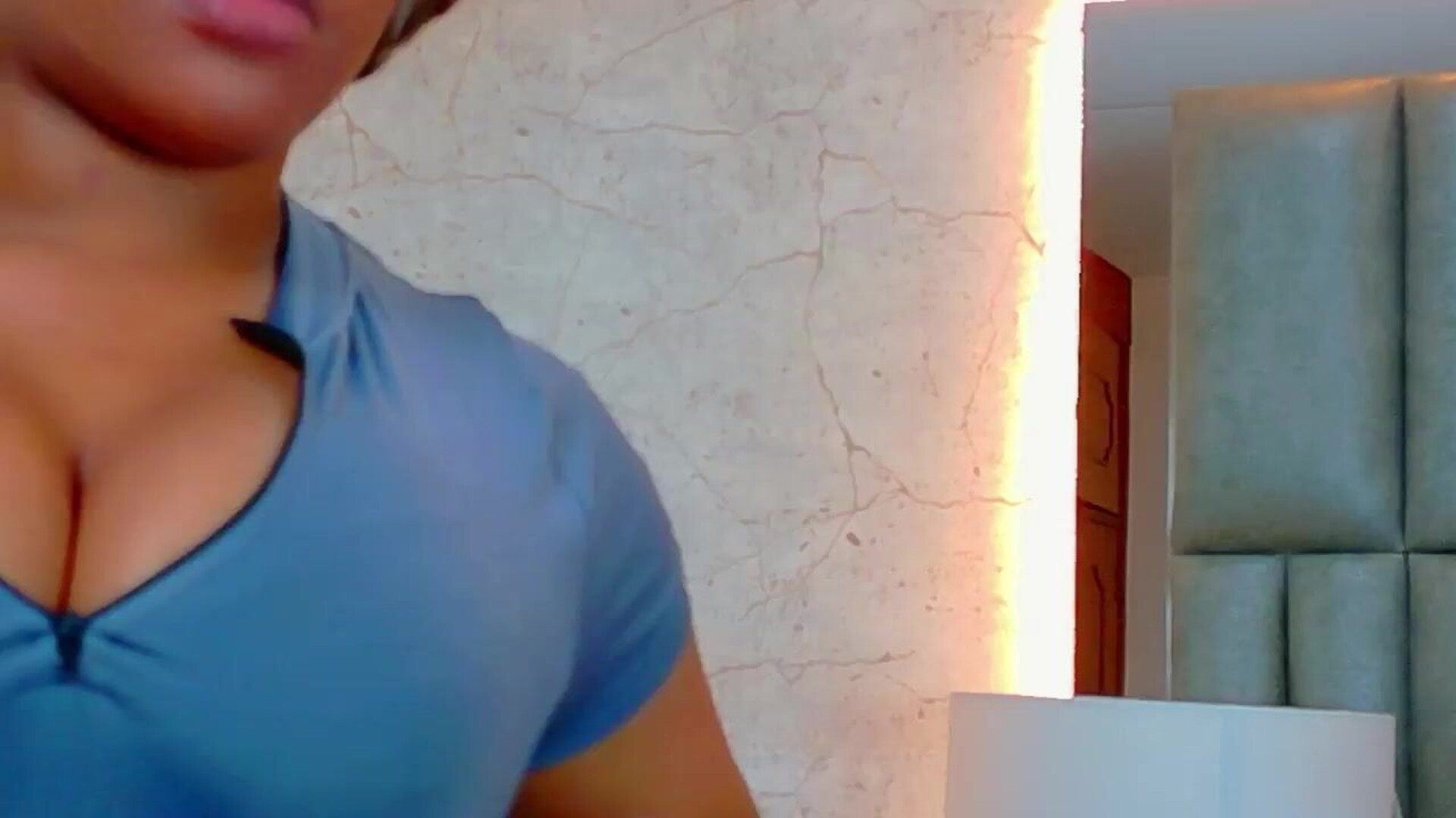 tianah glow 2025 12 29 22h18m07s - webcam
