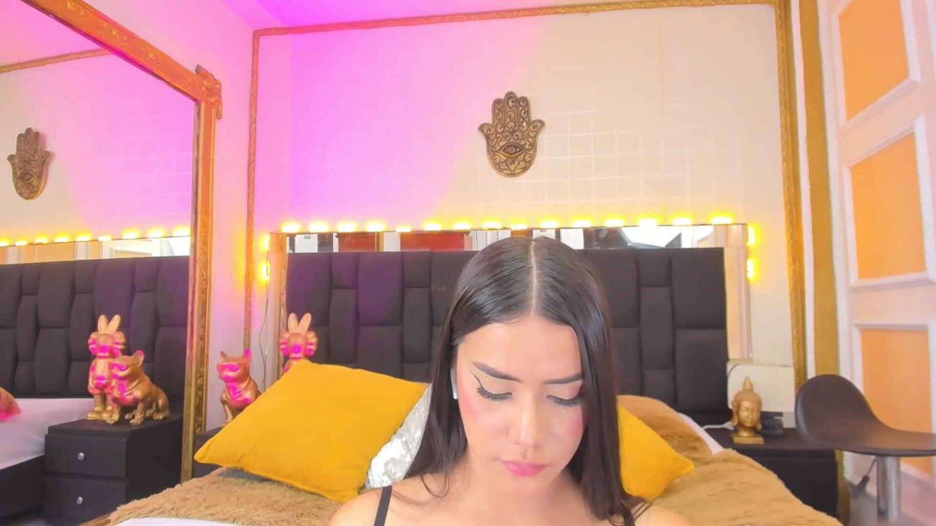 violetgomez 2026 01 14 17h55m28s - webcam