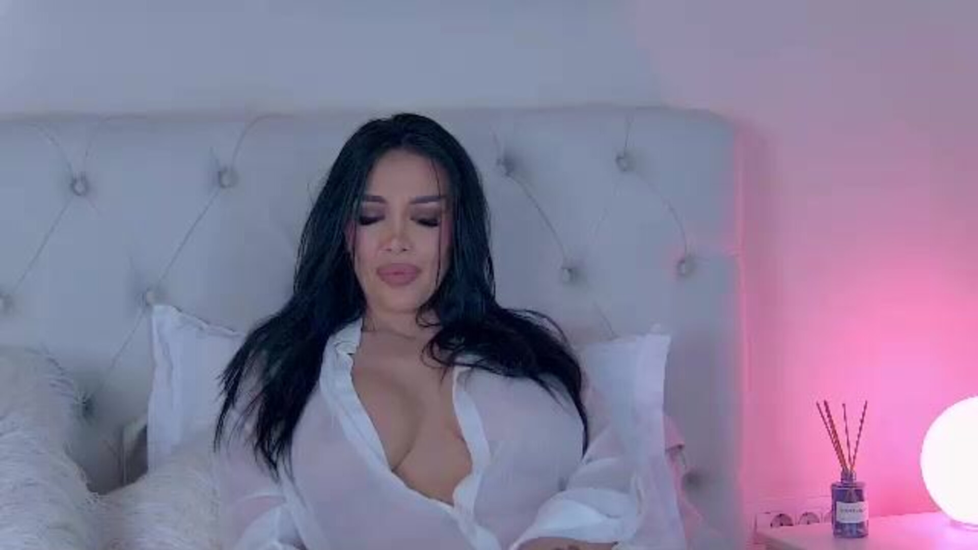 yviesweet 2026 01 11 04h11m46s - webcam