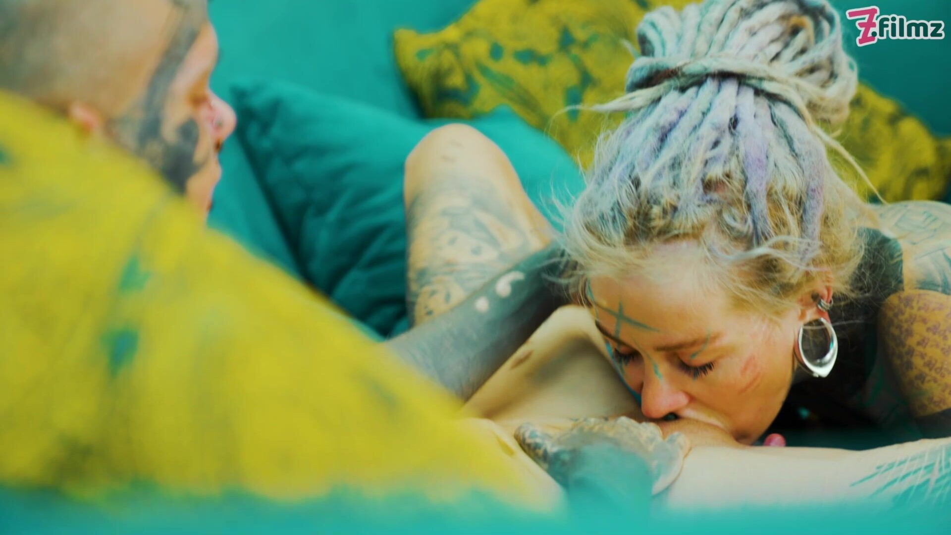 Alt beauty Anuskatzz stuffs Nahluu's pussy - zfilmz - tattoos - tattooed - trans - pussy licking - fingering - toy - blonde - small tits - piercings