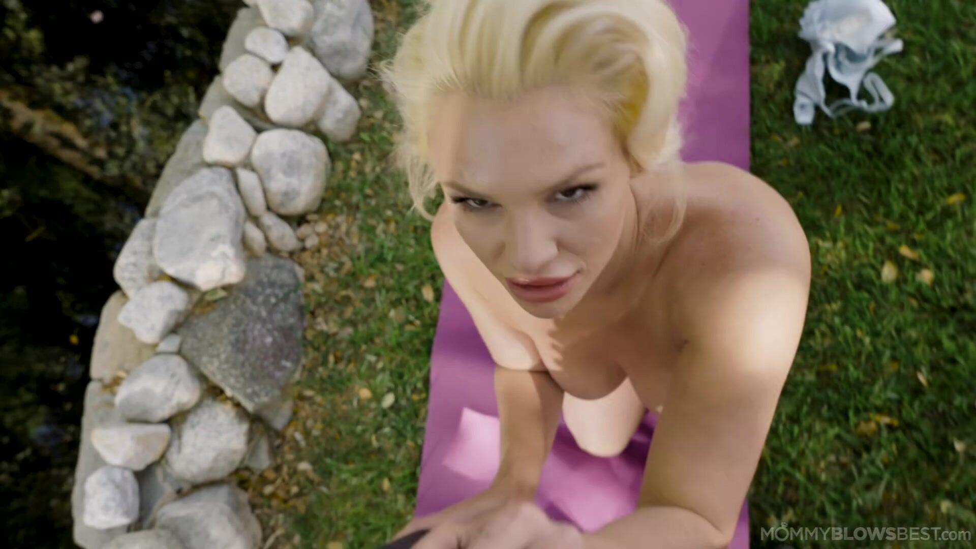 DAN DAMAGE & CHARLI PHOENIX IN IT'S SO MUCH BETTER THAN YOGA! - bigass - blonde - milf