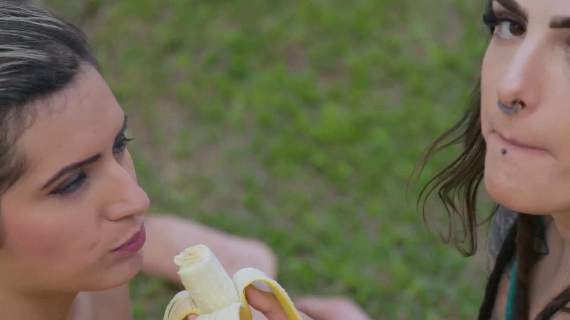 DH 05 Sticking fruits and vegetables up the ass 1080p - lesbian - brunette - blonde