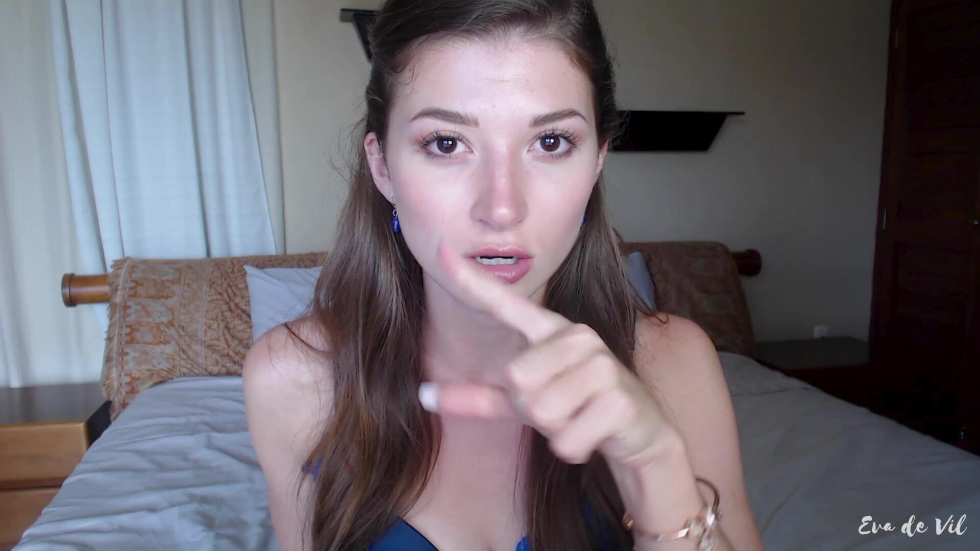 Eva De Vil 5 Minute Sissy Orgasm - brunette - masturbation