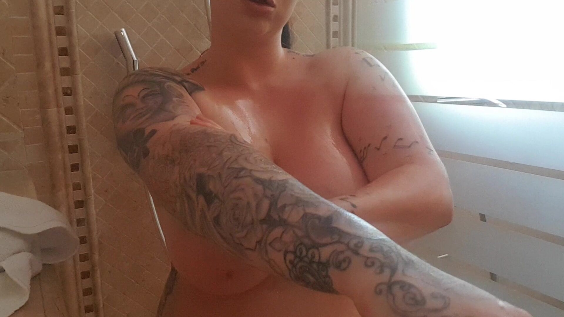 HarmonyReigns Shower Oil Play - milf - big ass - big tits