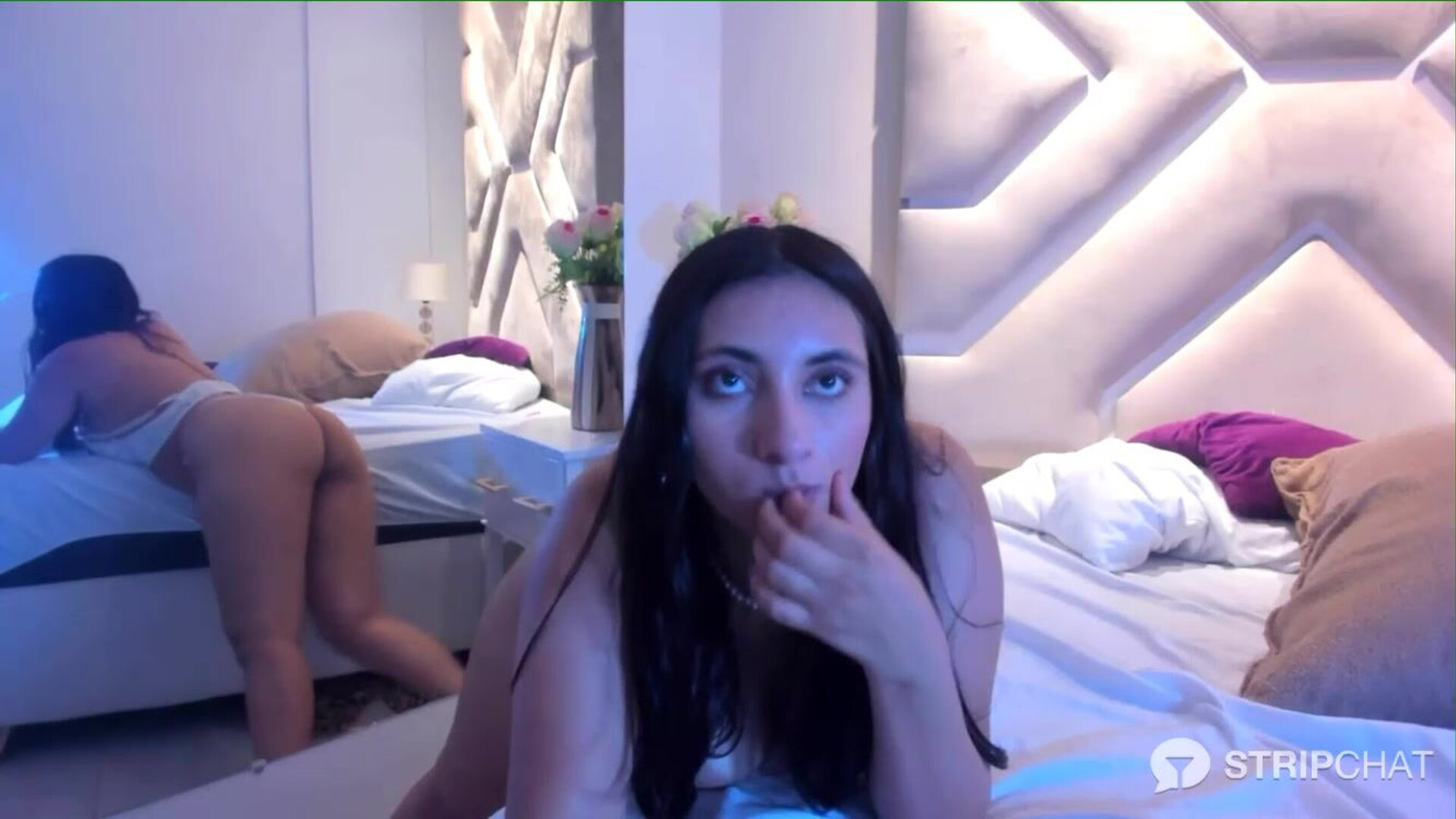 Mile Cutte 9 11 2025 parte 2 - cam - camgirl - webcam - latina - ass - big ass - boobs - tits - colombia - colombiana