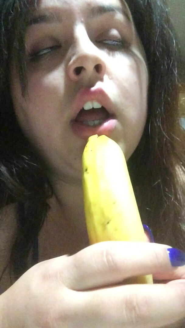 Missbustylatina Banana Down My Throat - bbw - solo - big tits