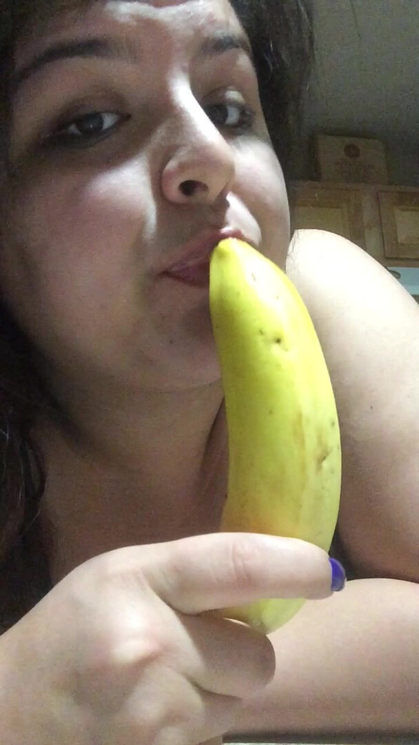 Missbustylatina Banana Down My Throat - bbw - solo - big tits