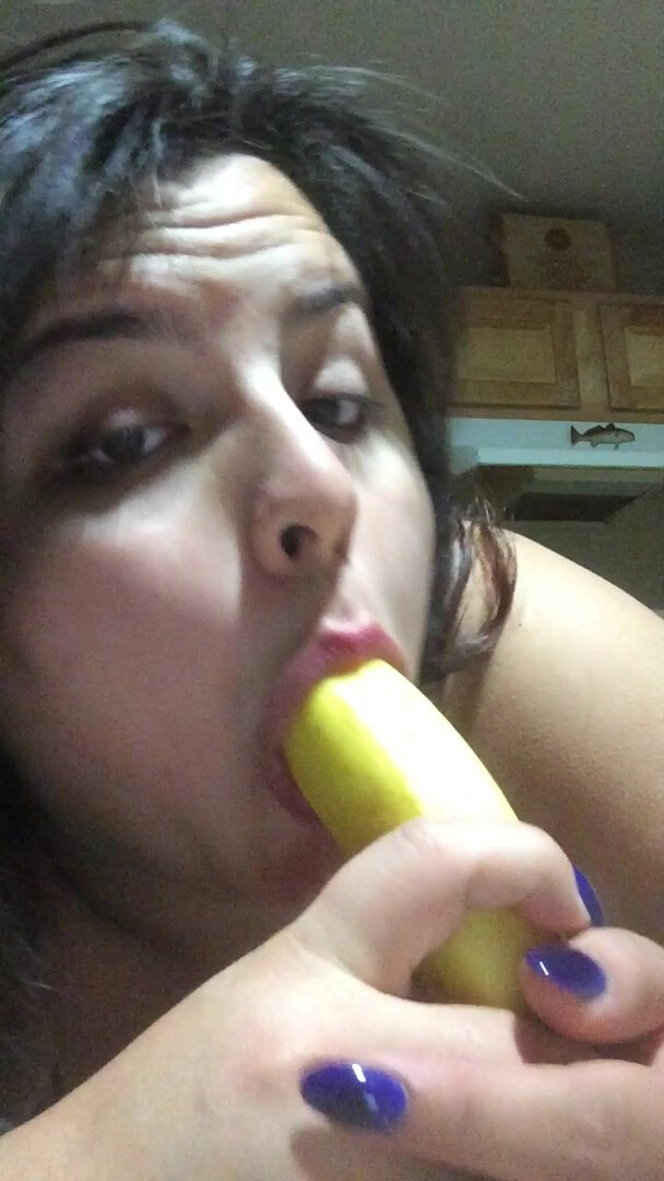 Missbustylatina Banana Down My Throat - bbw - solo - big tits