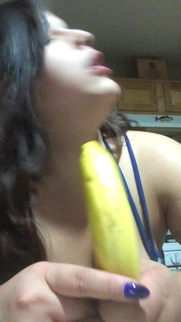 Missbustylatina Banana Down My Throat - bbw - solo - big tits