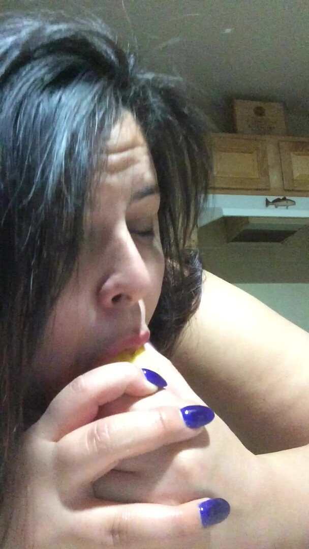 Missbustylatina Banana Down My Throat - bbw - solo - big tits
