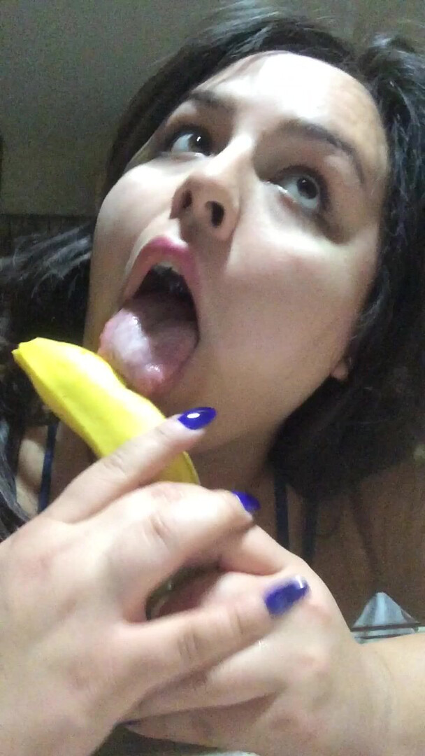 Missbustylatina Banana Down My Throat - bbw - solo - big tits