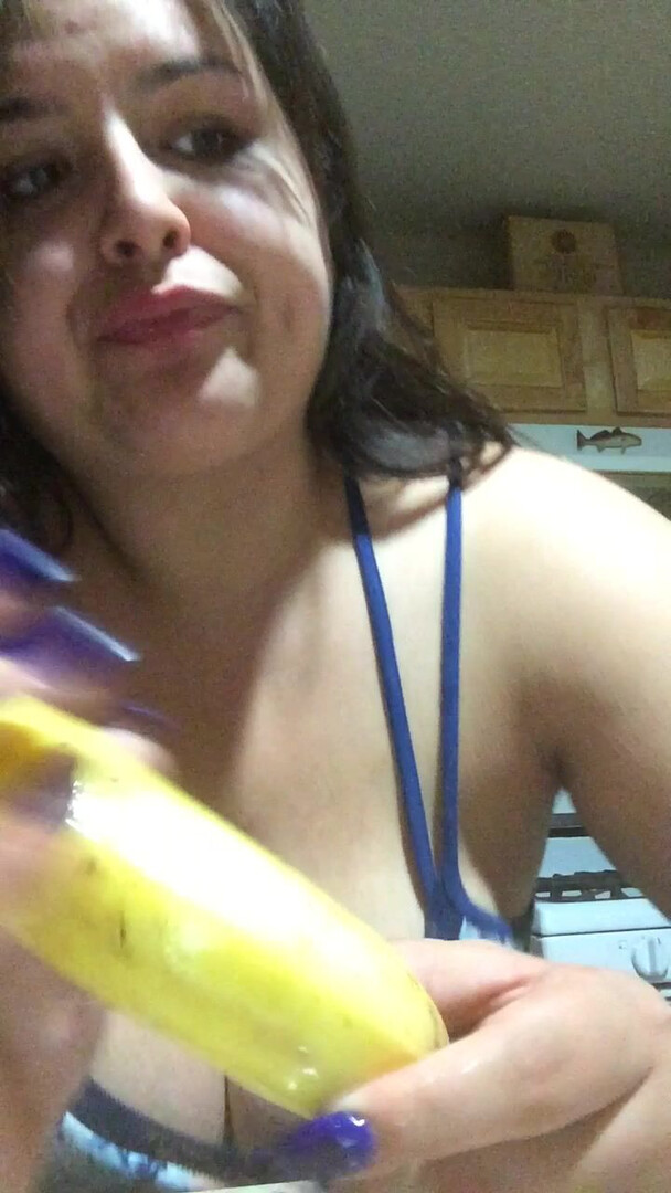 Missbustylatina Banana Down My Throat - bbw - solo - big tits