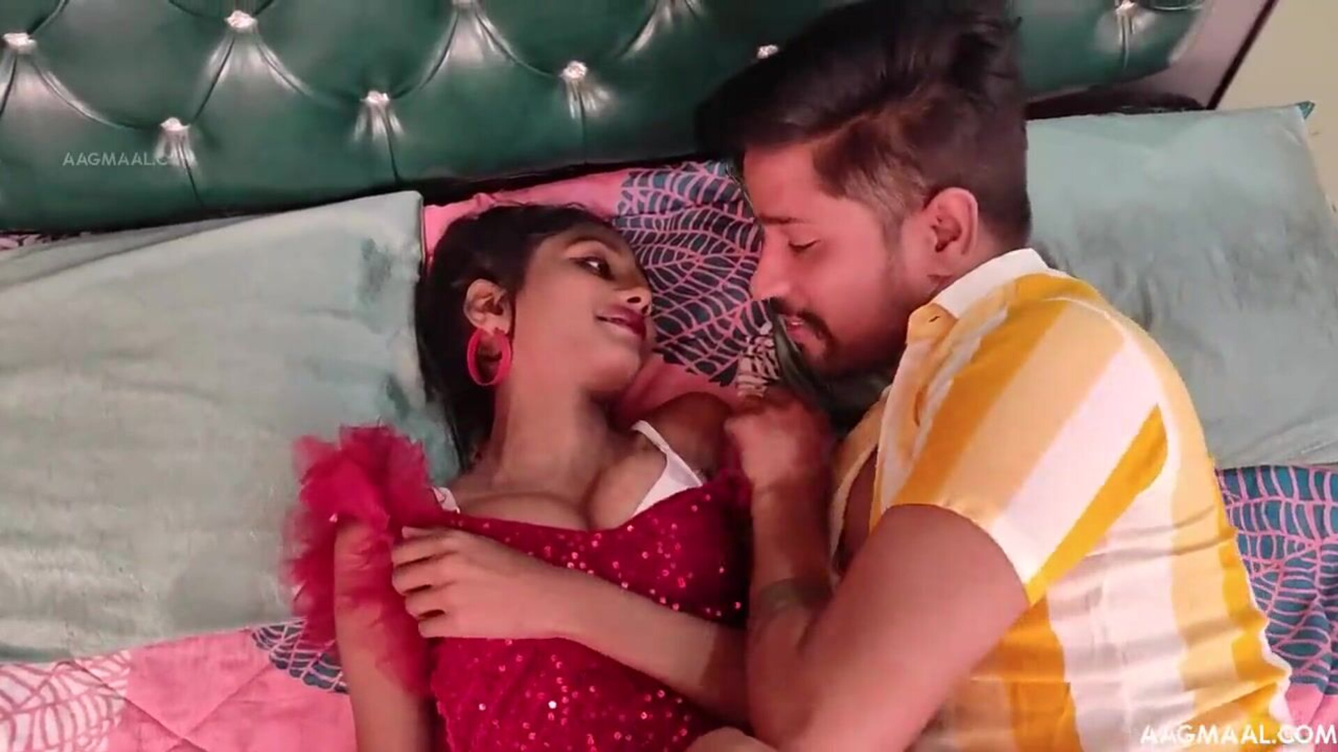 Nanga Blogger Uncut (2023) KothaVIP Hindi Hot Short Film - prajaktajahagirdar - neelam - sapnasappu - bhargavidebi - bhargavidevi - tinanandy - tinadutta - sucharitabhattacharya - alkaraj - priyagamre