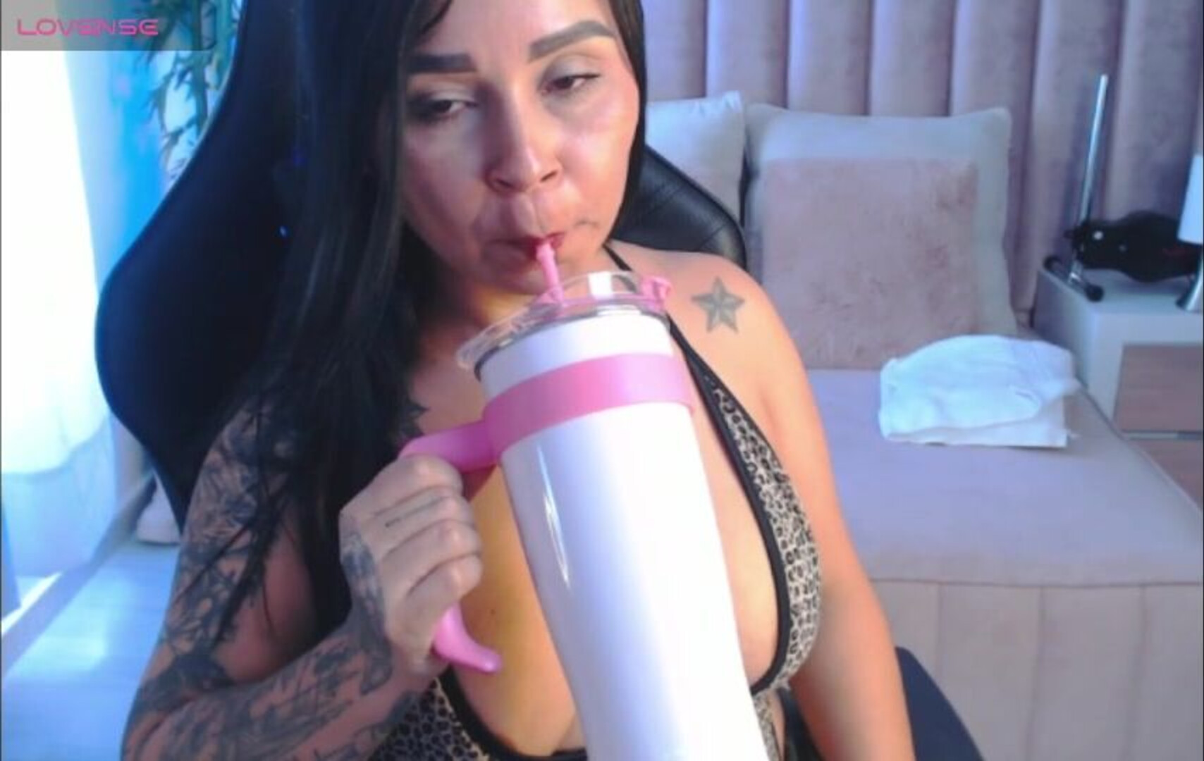 Natural BIGASS NinaSC 2025 12 3 7 43 - webcam