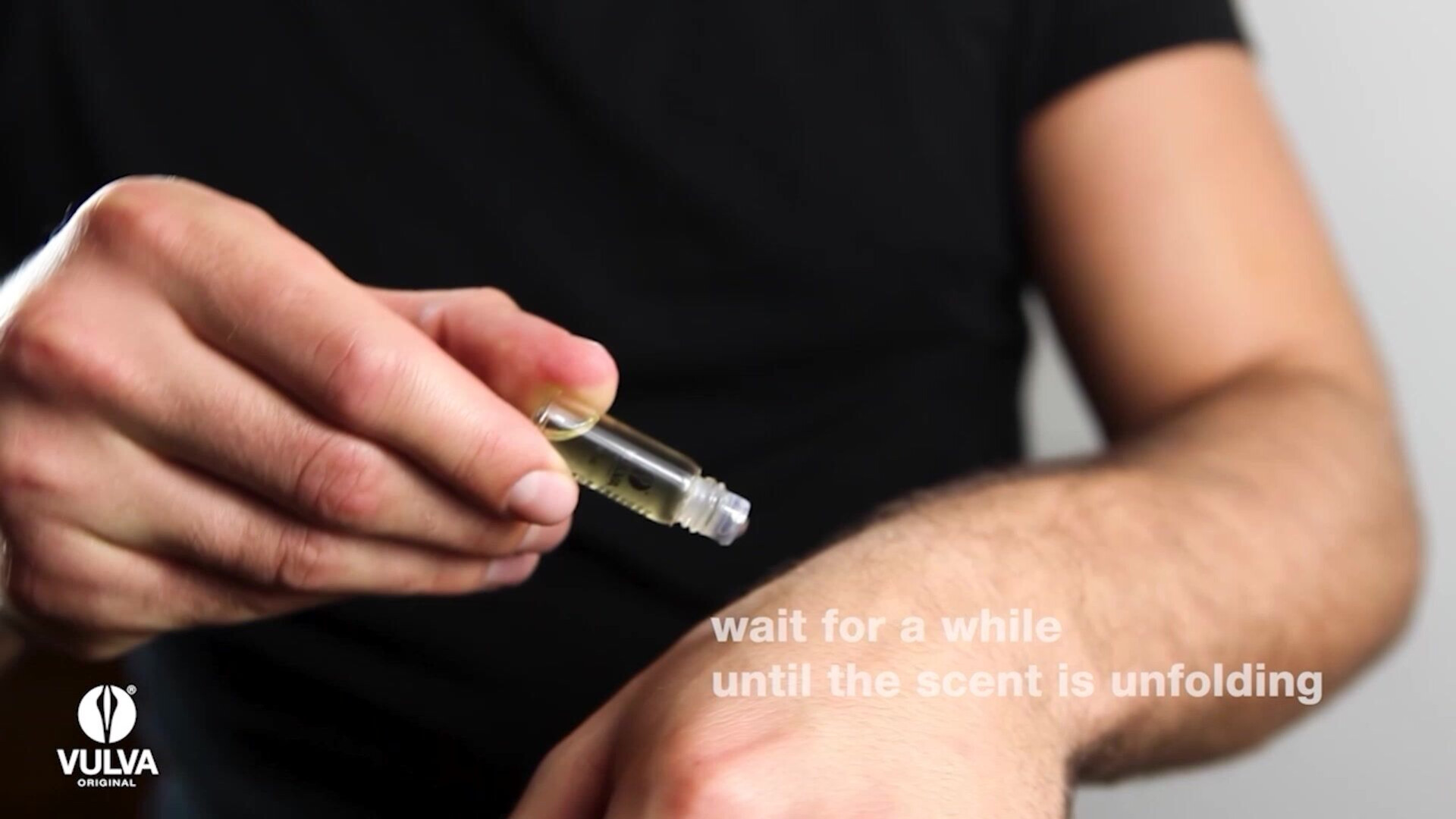 Sexual Fetish clip - smelling fetish - smell fetish - pantyhose - nylons - piss - urine - cunt sniffing - vulva - scent - cunt juice
