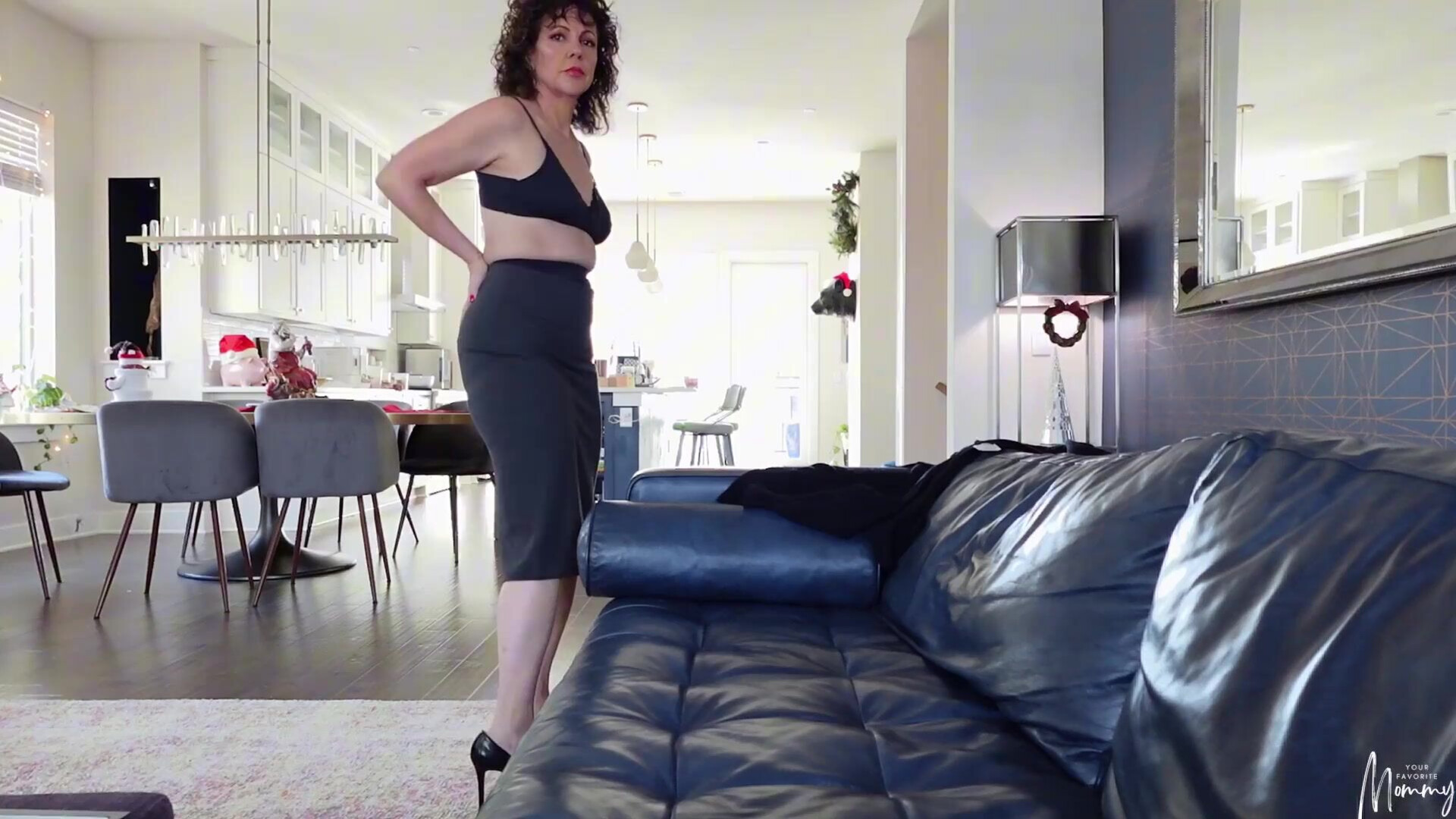 StepMom Comes home for BlowJob - big ass - babe