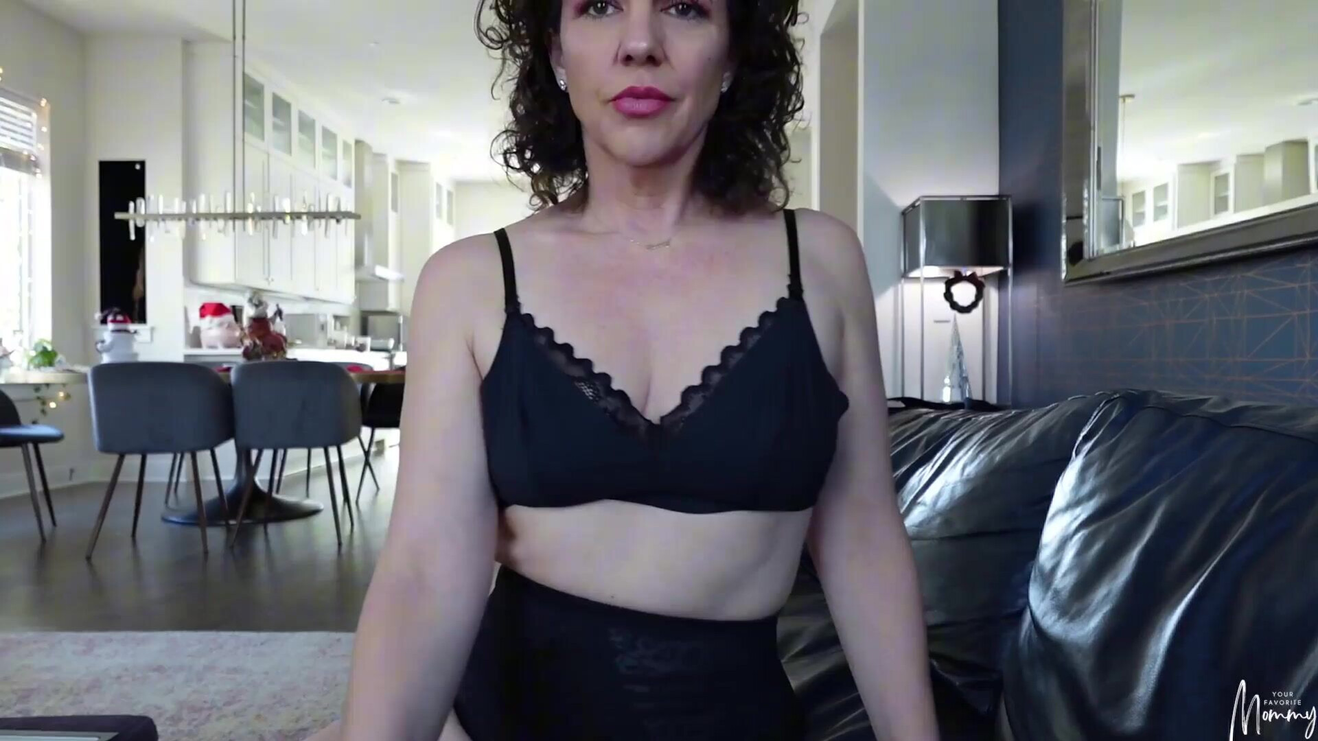 StepMom Comes home for BlowJob - big ass - babe