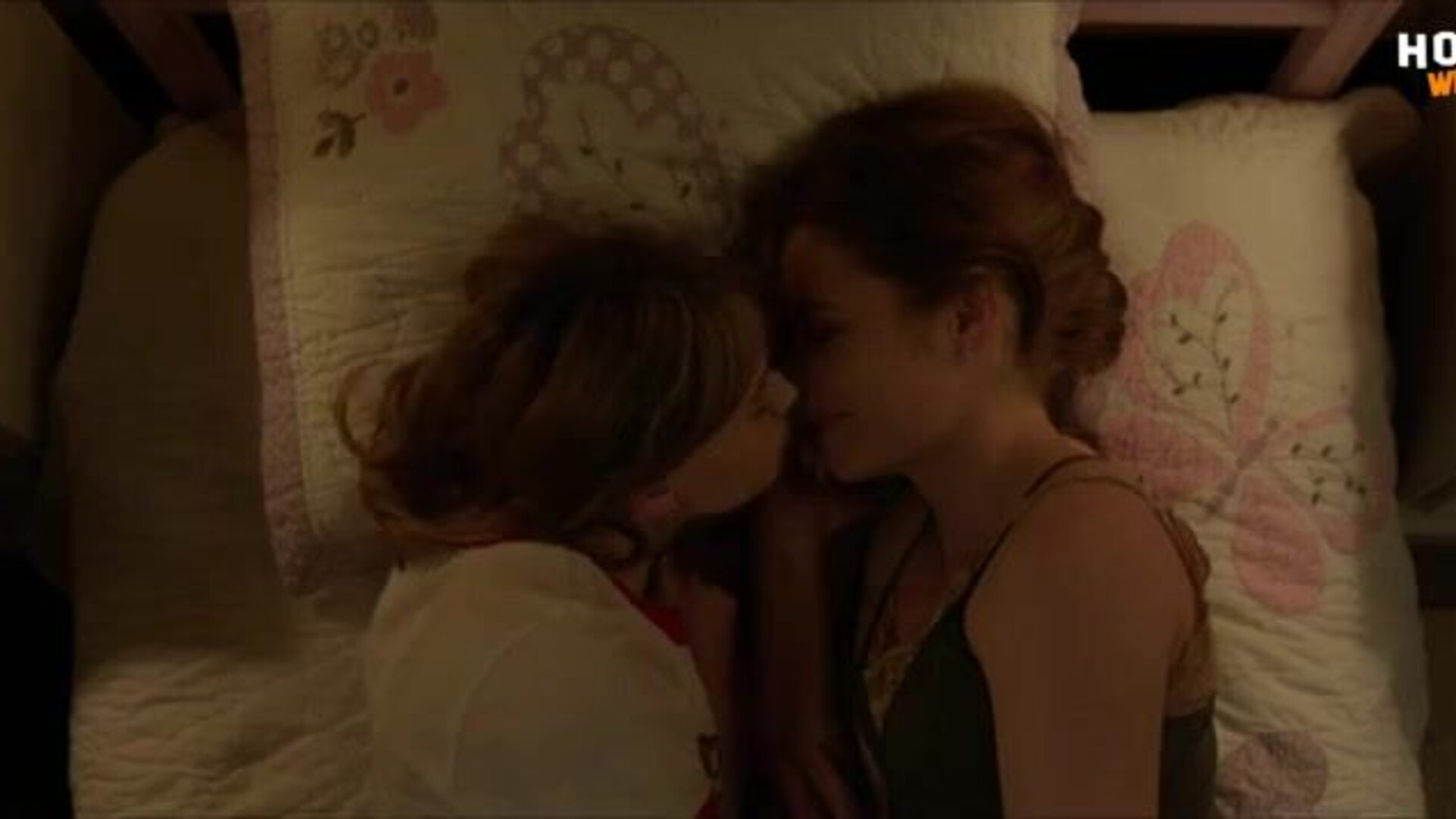 Teens Lesbian Scene - celebrity - celeb - movie - scene - hollywood - mainstream