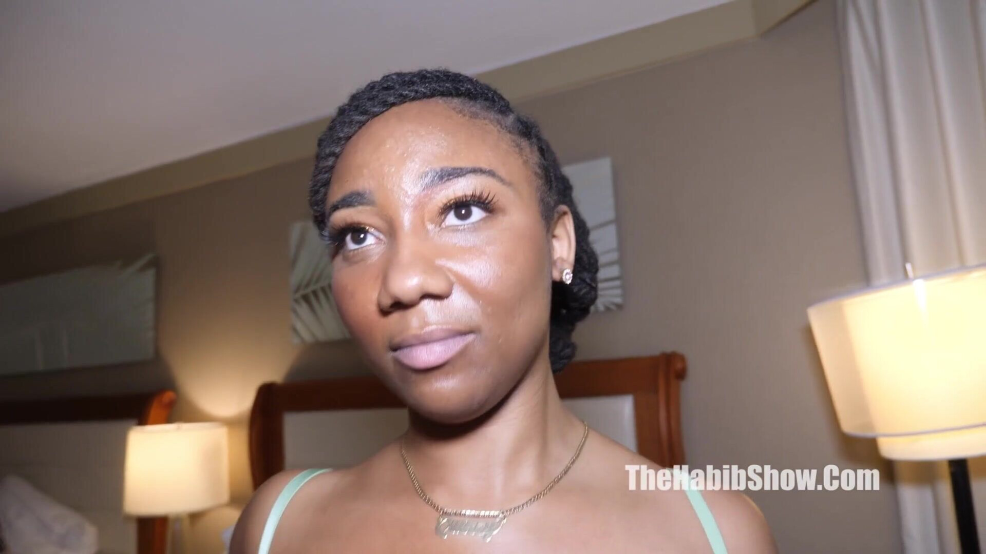 The Sexy Chocolate Queen Quincy Roee Fucks Dirty Drizzy - bbc