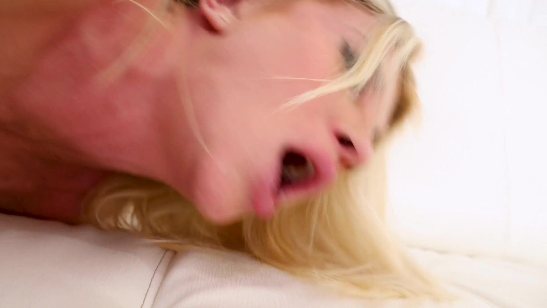 You give me fever when you kiss me - all sex - blowjob - blonde