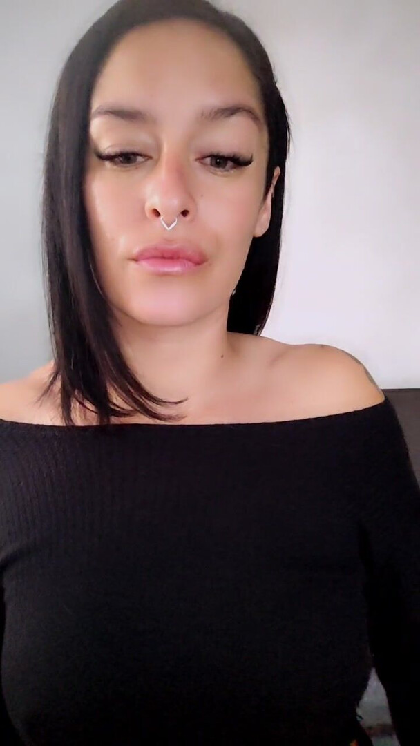 maimaixxx 2025 11 30 05h19m45s - webcam