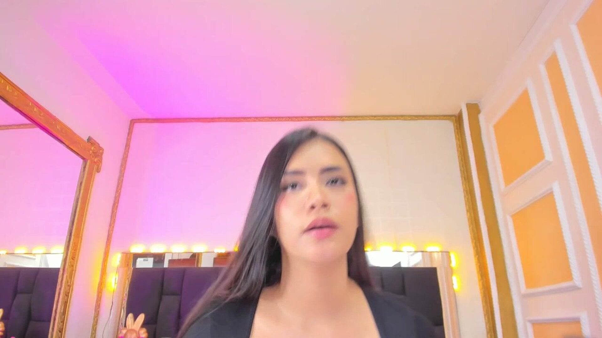 violetgomez 2026 01 13 17h47m13s - webcam