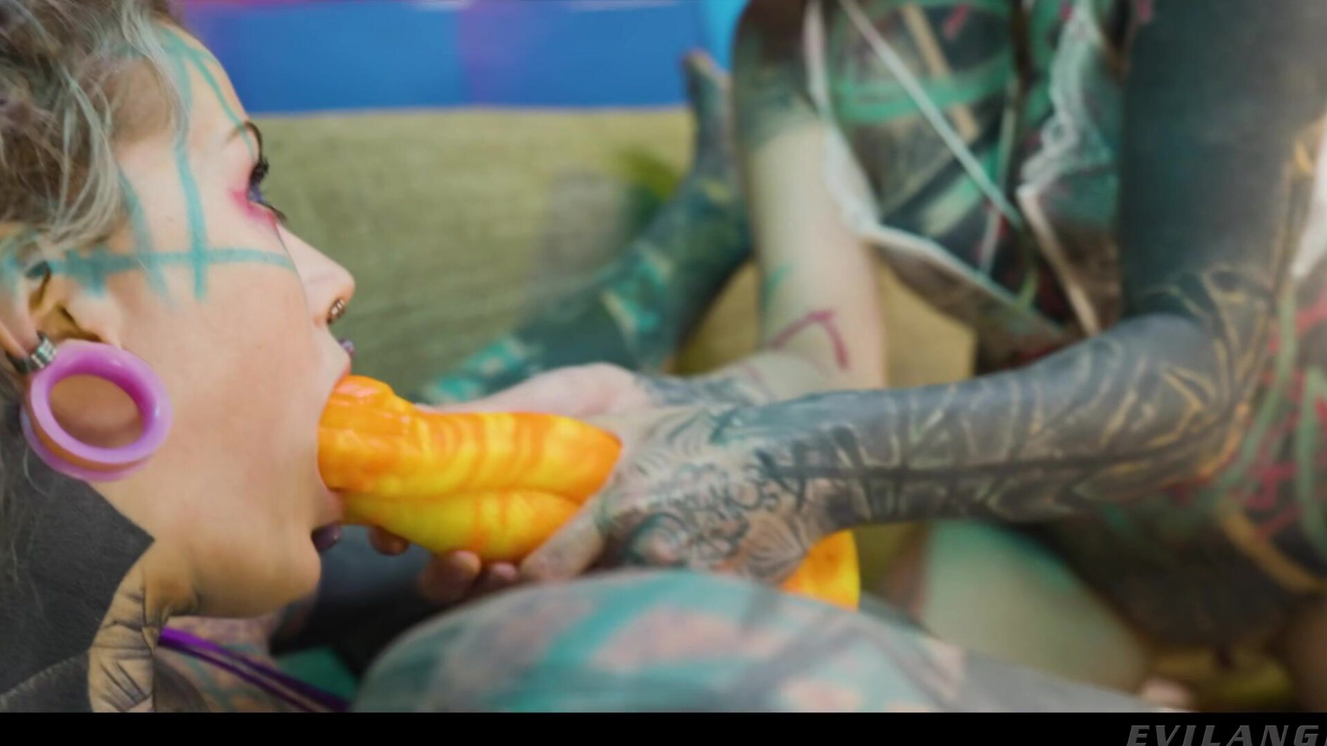 Anuskatzz, Paracoz & IlluZ Anal, Gape, Prolapse in HD - threesome