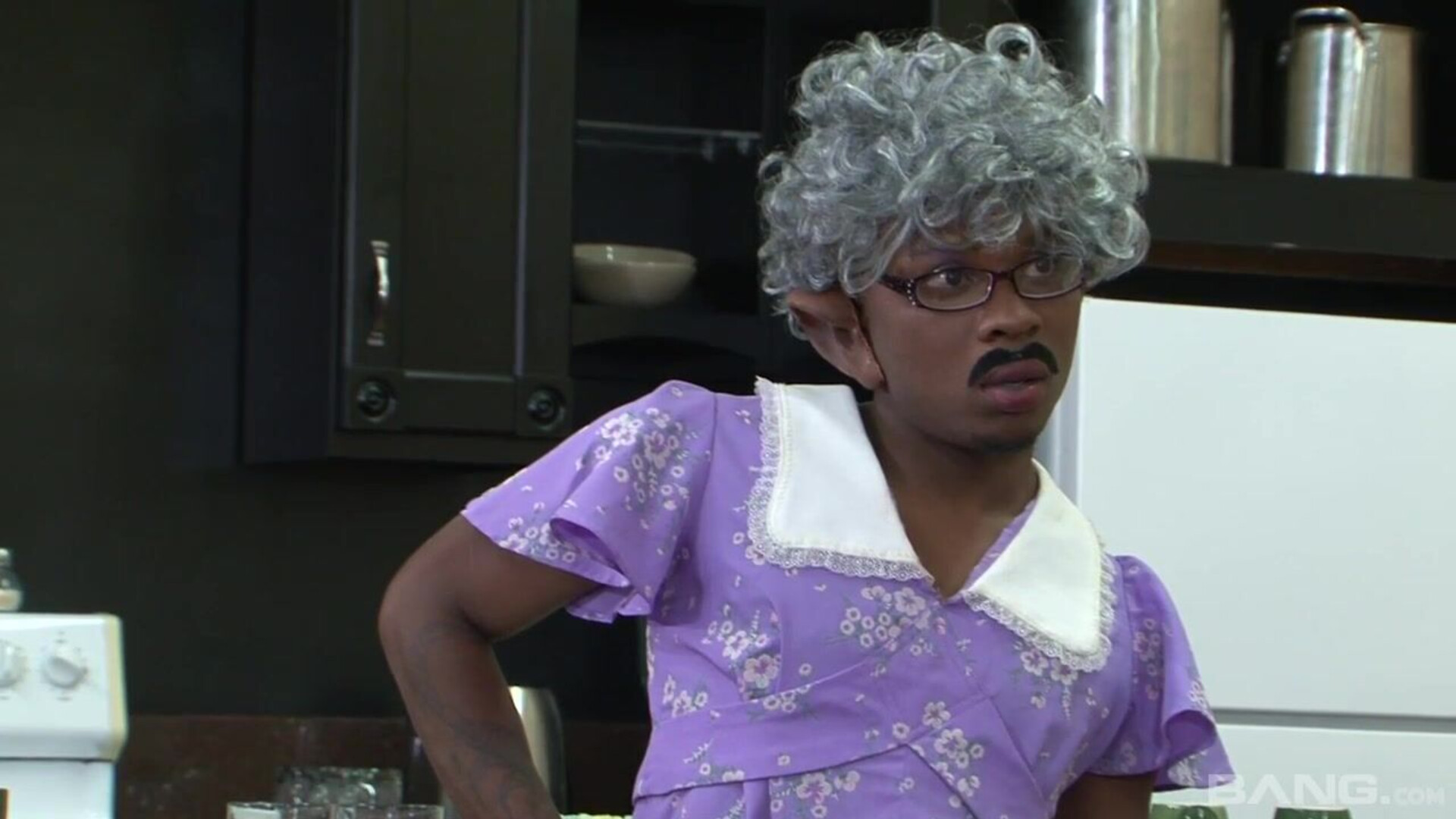 Cant.Be.Martin.Its.A.XXX.Parody.XXX.720p.WEBRip.MP4 VSEX - bigtits - bigboobs - bigass - milf