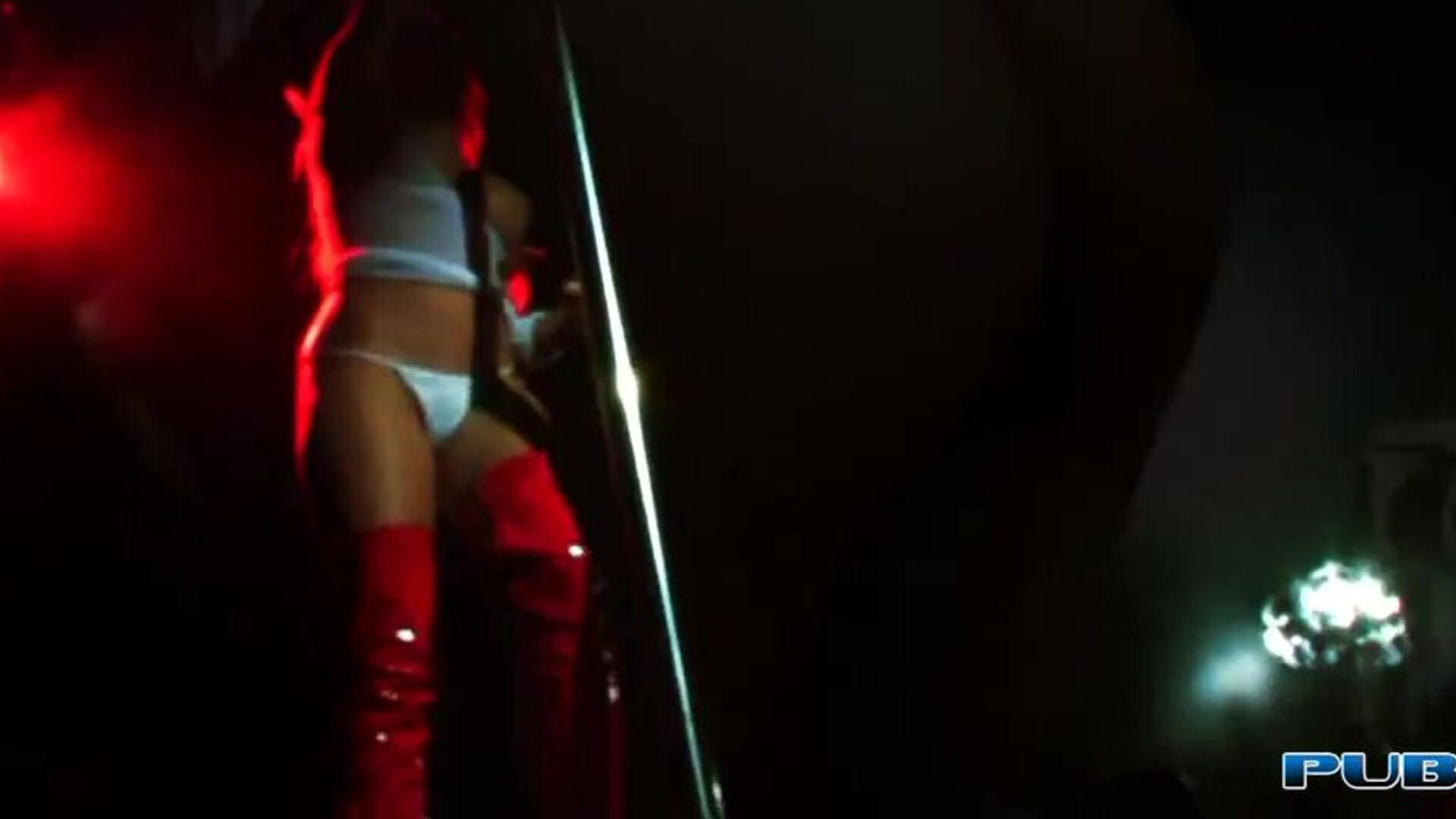 Hot Stripper - big tits - blonde - blowjob