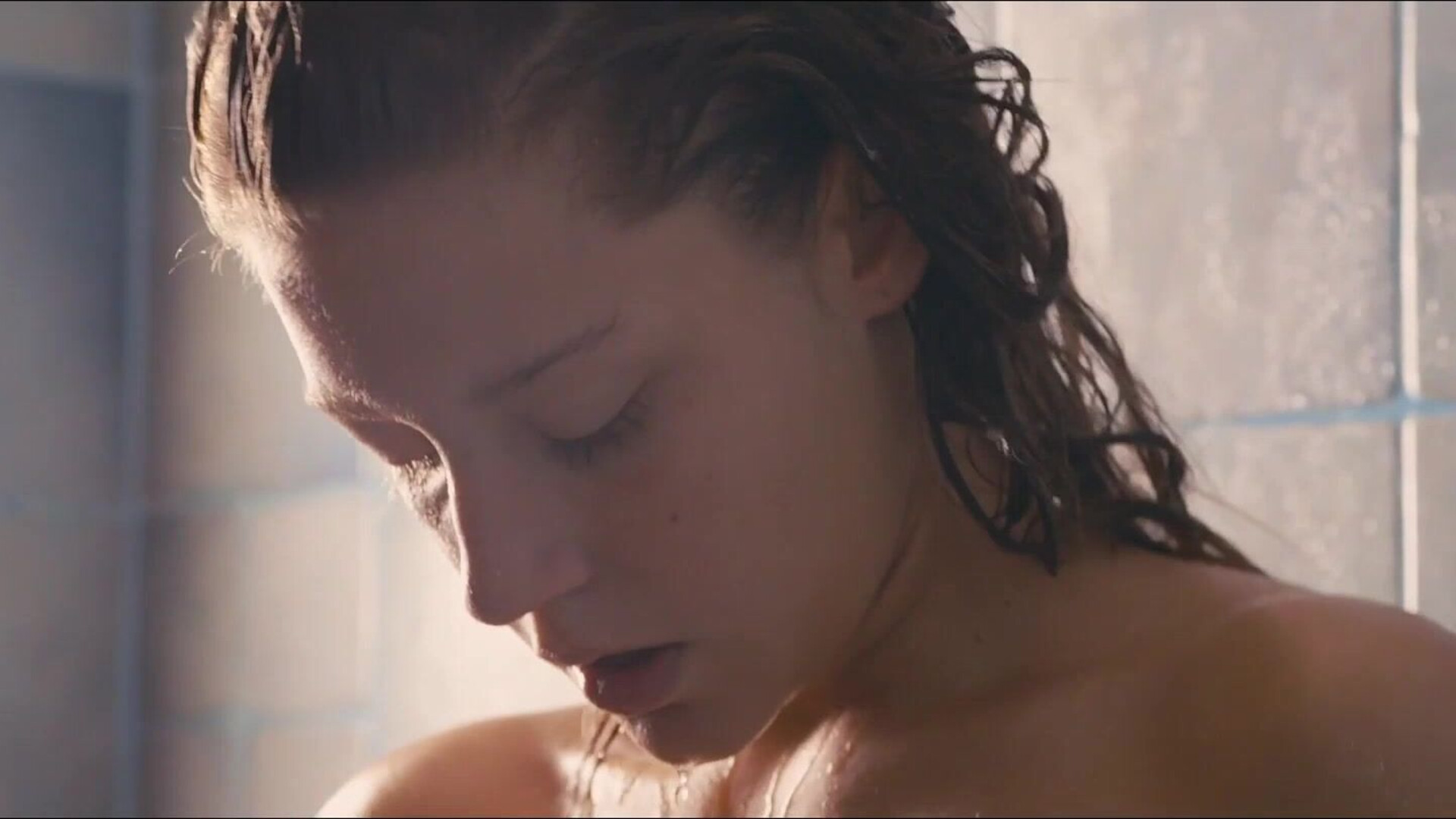 Lea Seydoux, Adele Exarchopoulos Blue is the Warmest Color - lesbian - small tits - big ass