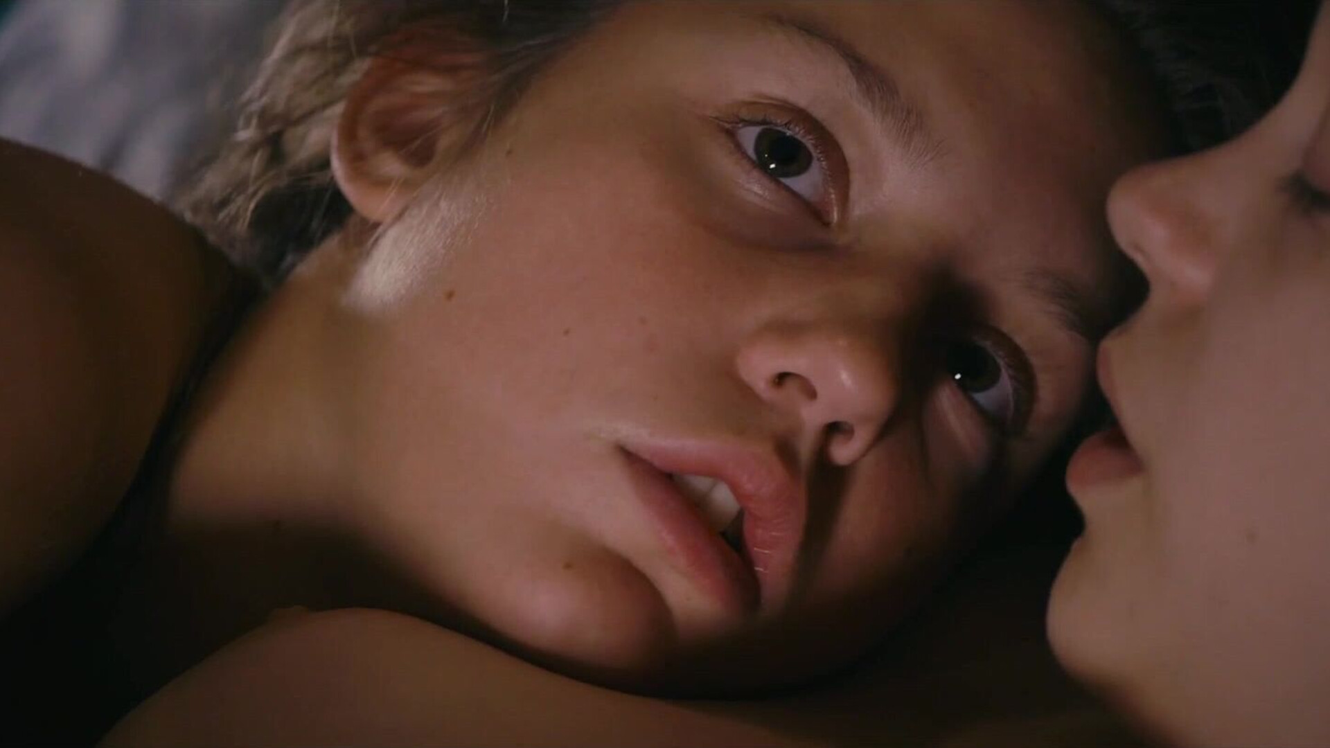 Lea Seydoux, Adele Exarchopoulos Blue is the Warmest Color - lesbian - small tits - big ass