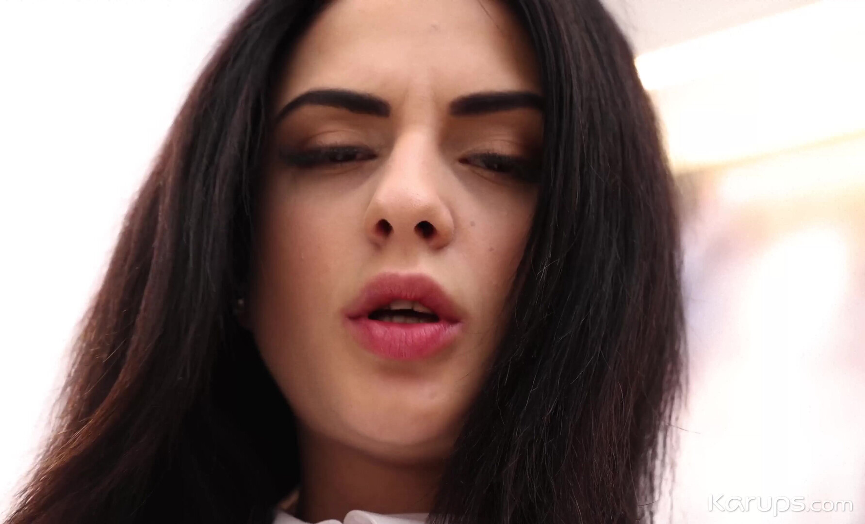 Mia Trejsi Karups Horny brunette teen fucks on the couch 2160p - brunette