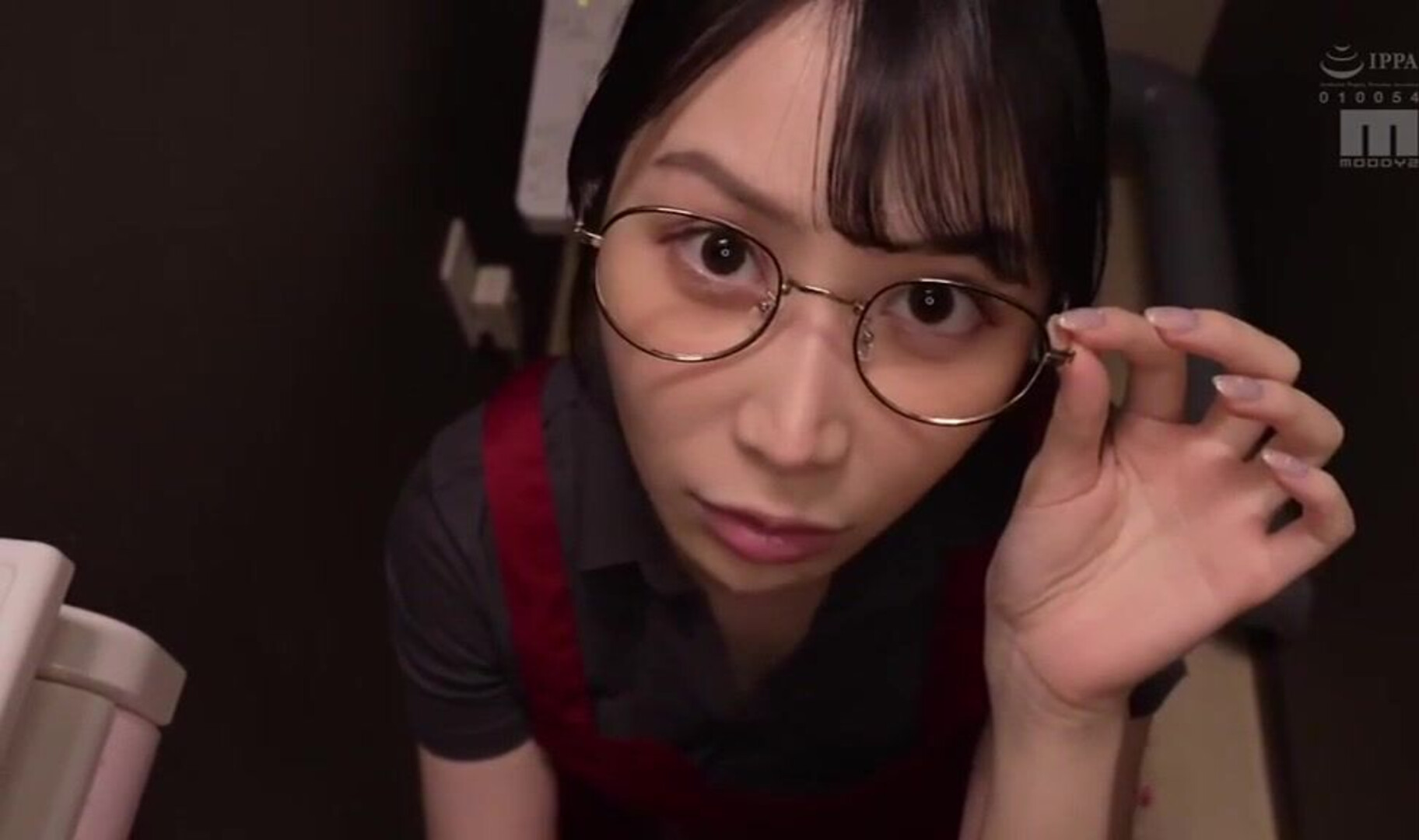 Mikr 056 — The Plain Shy Glasses Wearing Sister At Her - asian