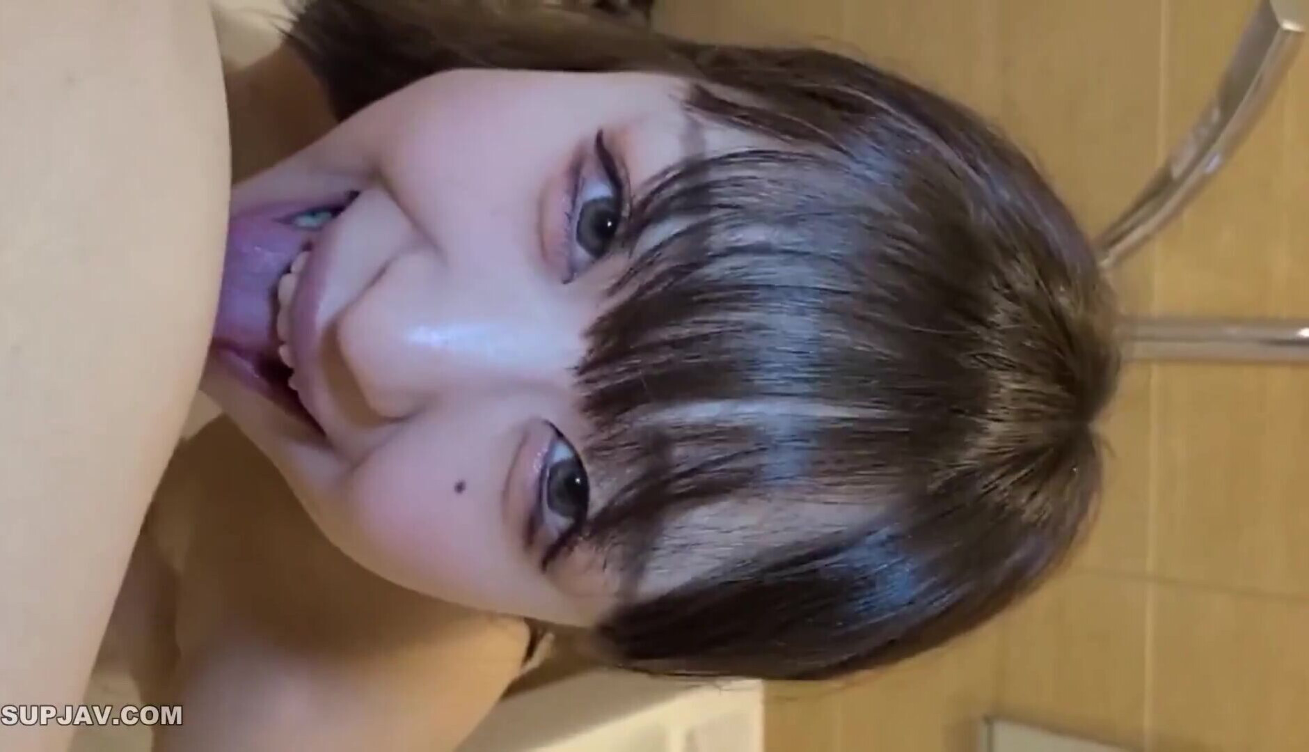 Naughty body and cute face Uncensored エッチな身体とかわいい顔 無修正 - uncensored