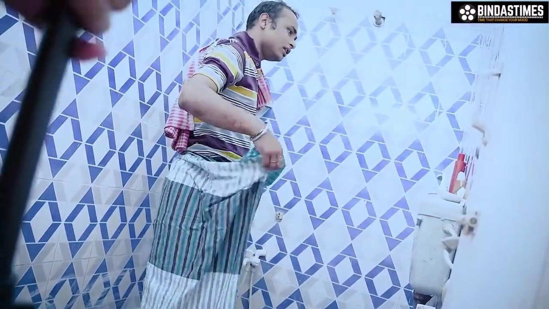 New Housewife Uncut (2023) BindasTime Hindi Short Film - sapnasappu - tinanandy - tinadutta - sucharitabhattacharya - zoyarathore - kajalchauhan - jyotimishra - anmolkhan - fetish - blowjob