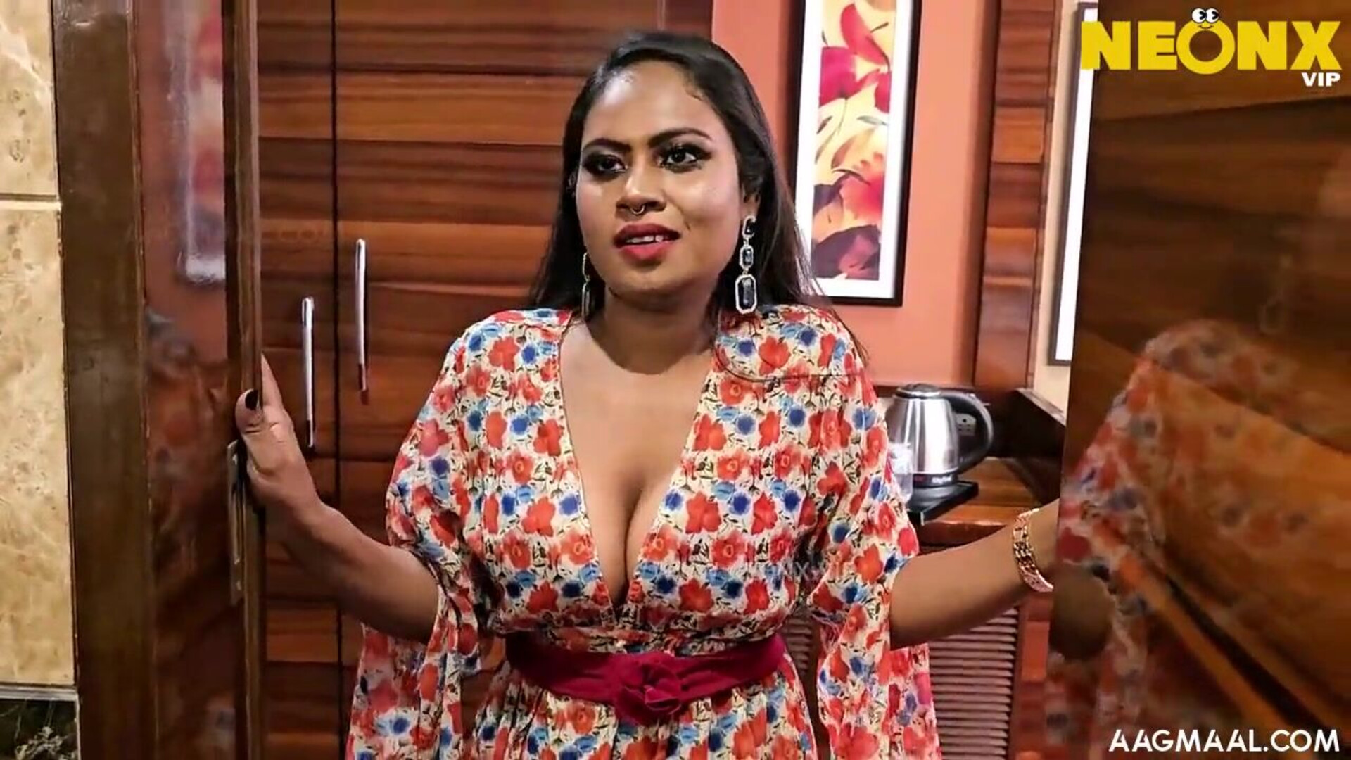 Rozi Madam Uncut (2024) NeonX Hindi Hot Short Film - nikitabhardwaj - olgasharova - sanandabanerjee - chandrimabanerjee - gargikhakhalary - priyagamre - bhartijha - leenasingh - prajaktajahagirdar - k