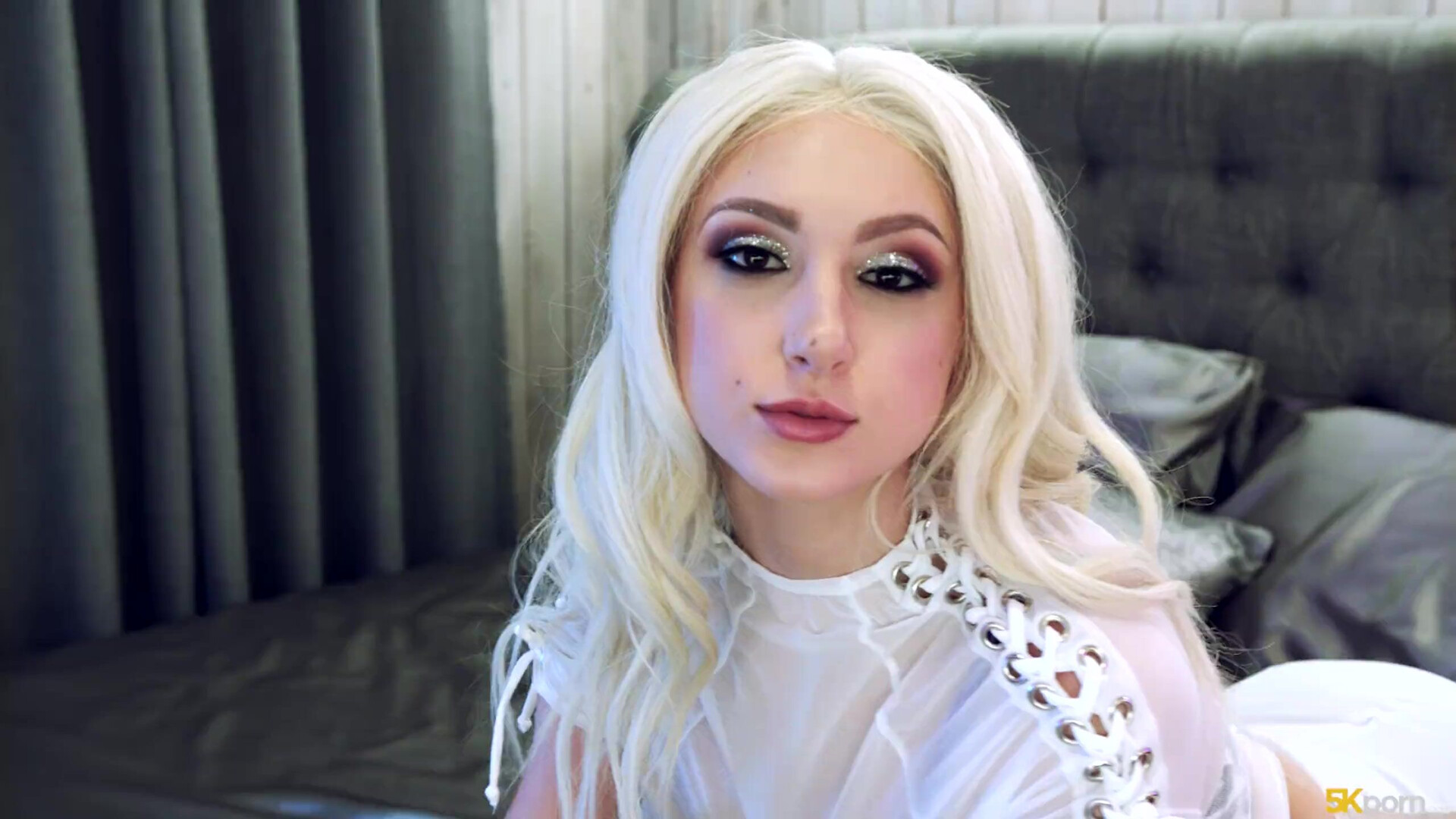 Skylar Vox 19 And Busty - blonde