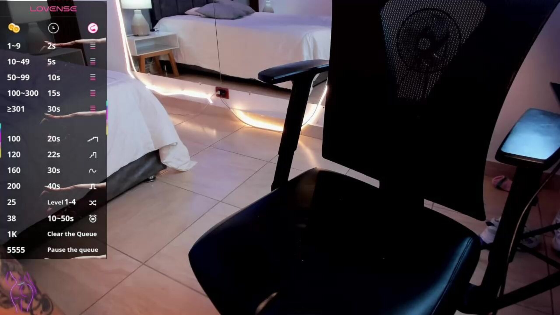 karol yanil 2025 11 28 20h06m40s - webcam