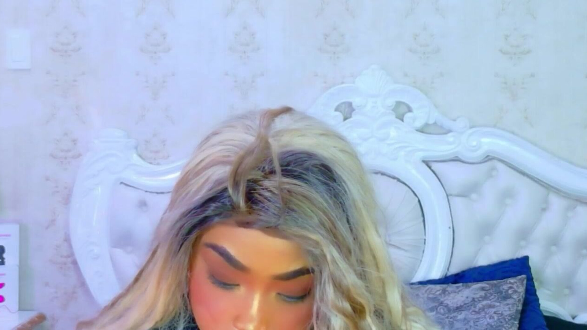 tianah glow 2025 12 24 16h26m00s - webcam