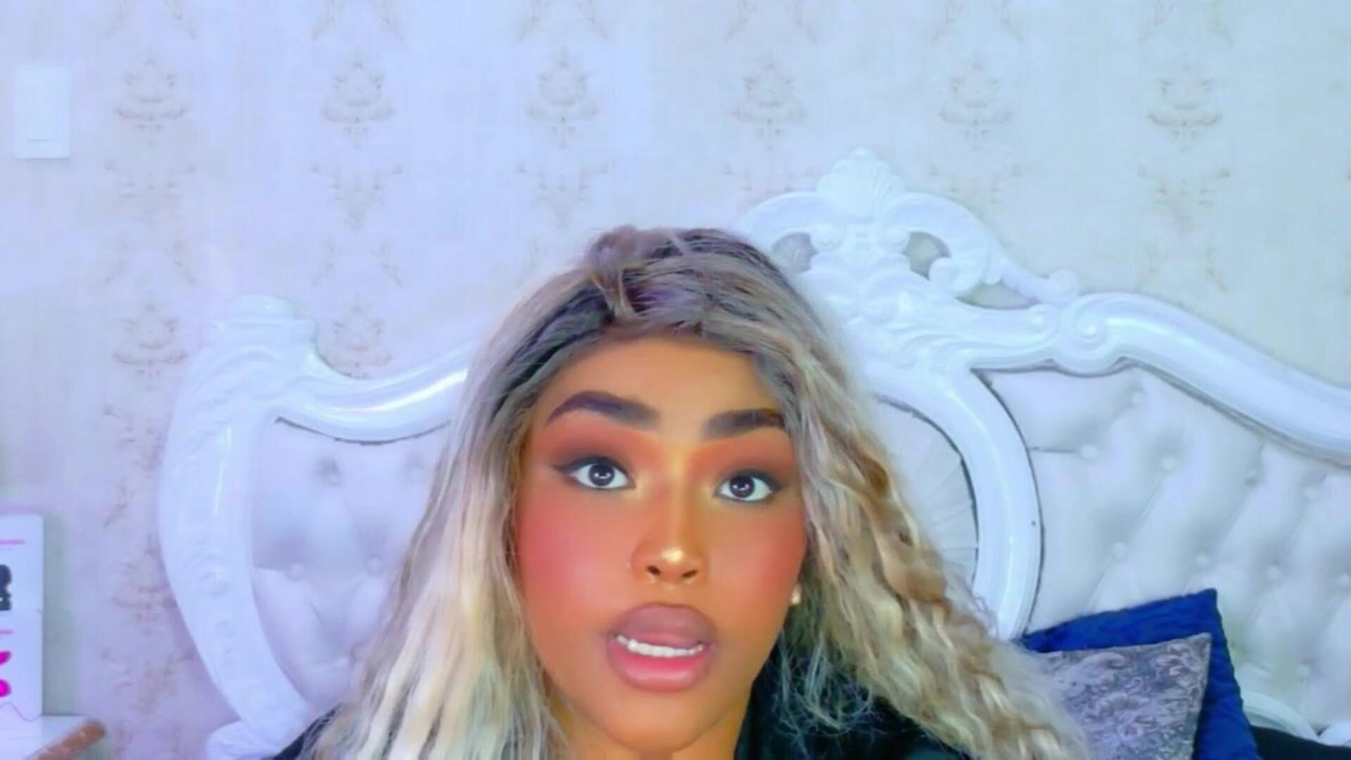 tianah glow 2025 12 24 16h26m00s - webcam