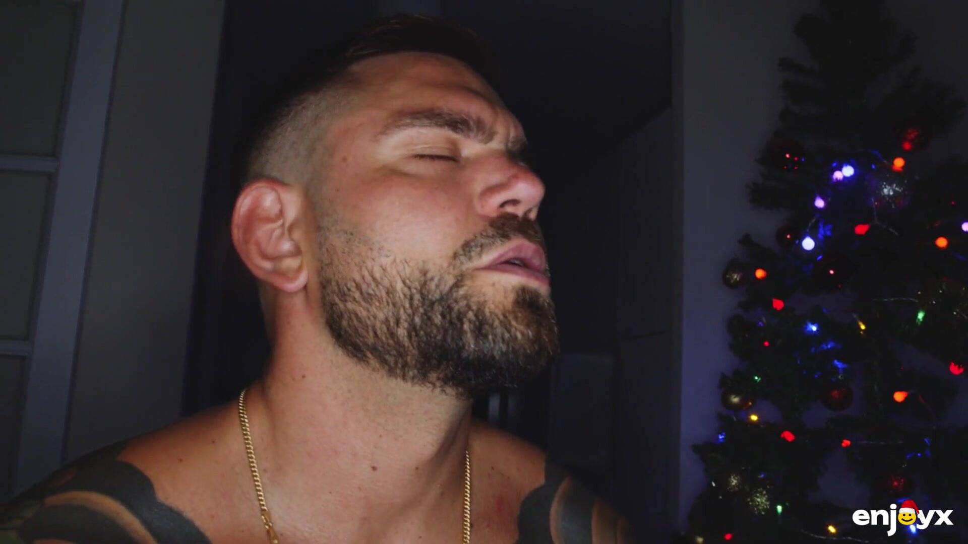 Agatha Vega Agatha Vega's Naughty Christmas Gift - latin - spanish - blowjob