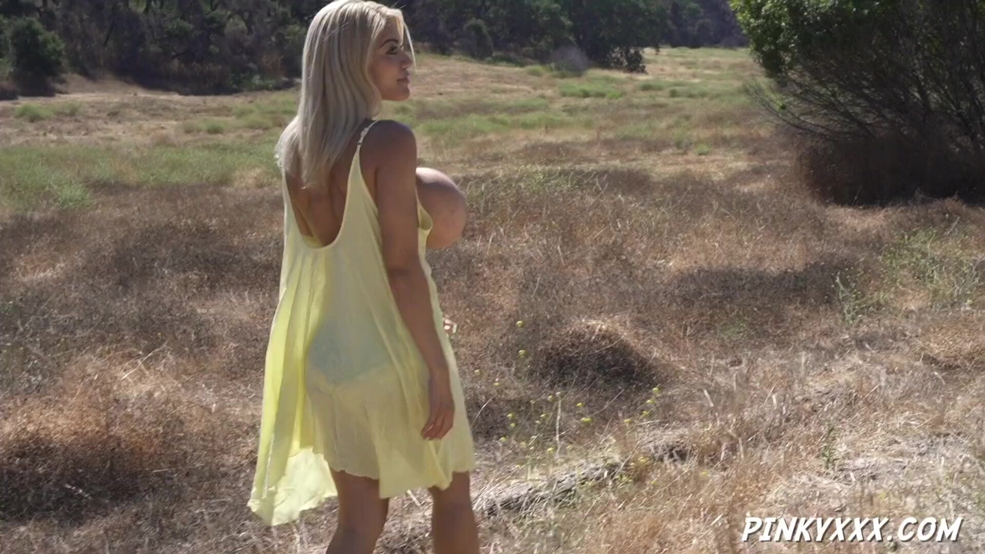 Amber Alena Amber Alena's Jumbo Tits - amber alena - native american - blonde - blue eyes - big tits - solo