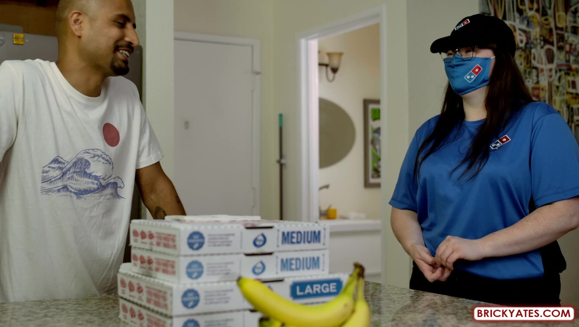 BBW PIZZA DELIVERY DURING A PANDEMIC - facial - big tits - interracial - blowjob