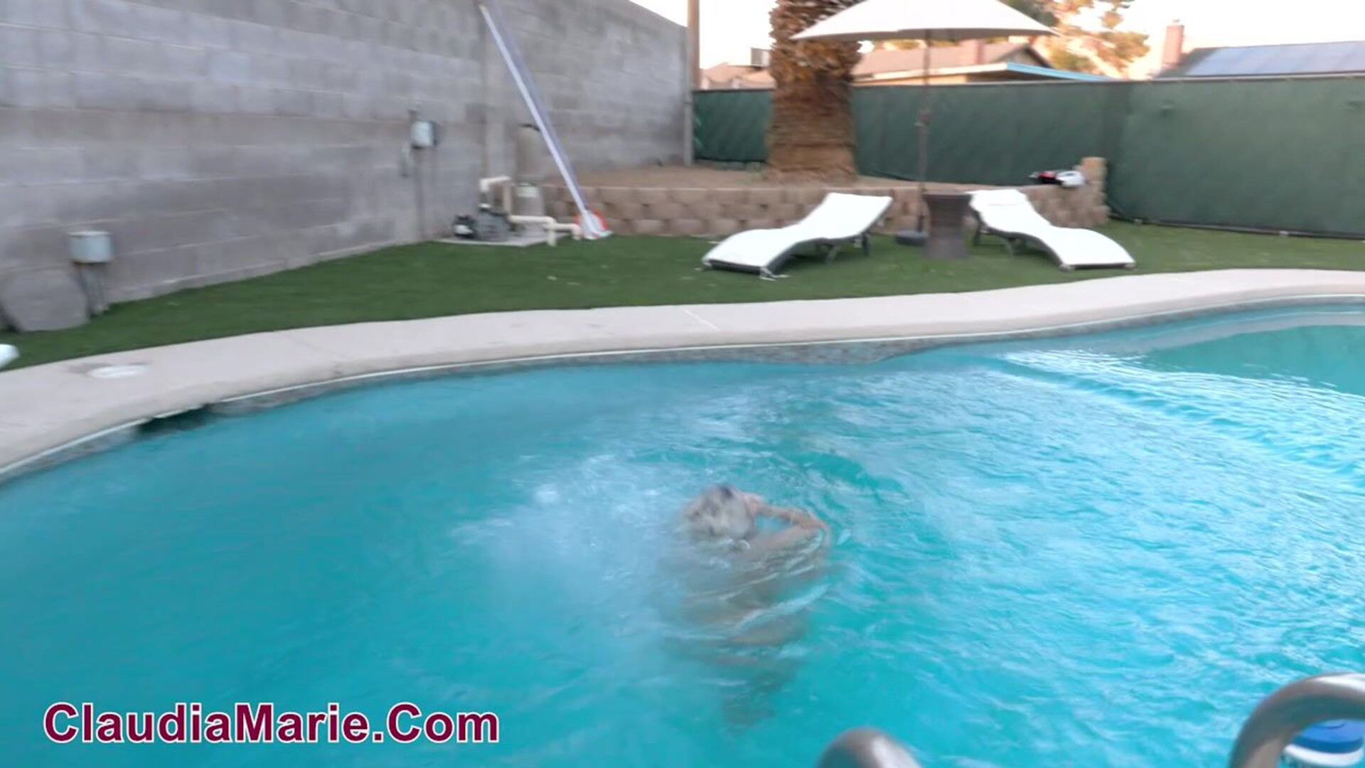 Claudia Marie enjoys the summer - cm - claudia - marie