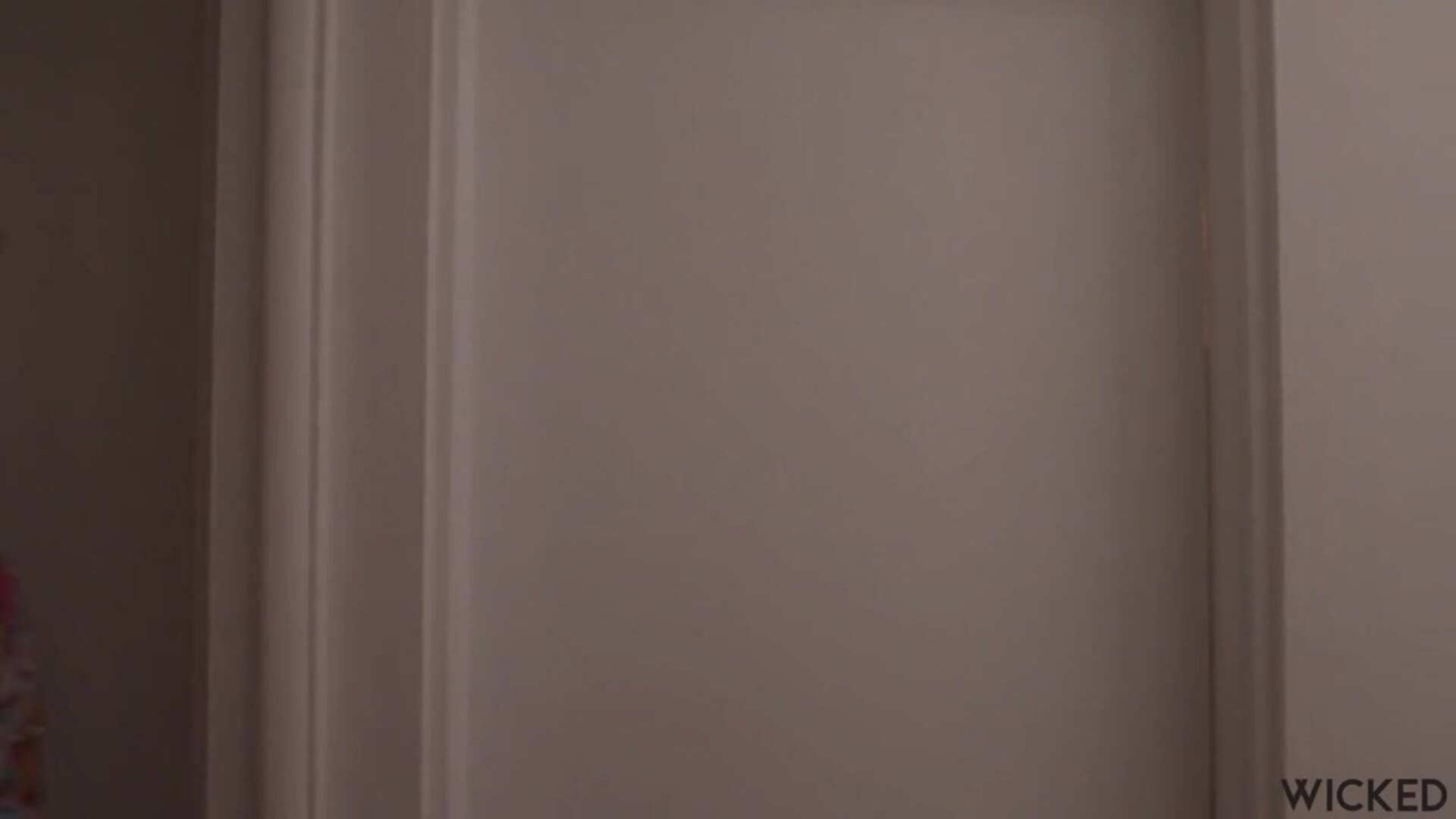 Ella Reese Clout Episode 5 - milf - big ass - blowjob