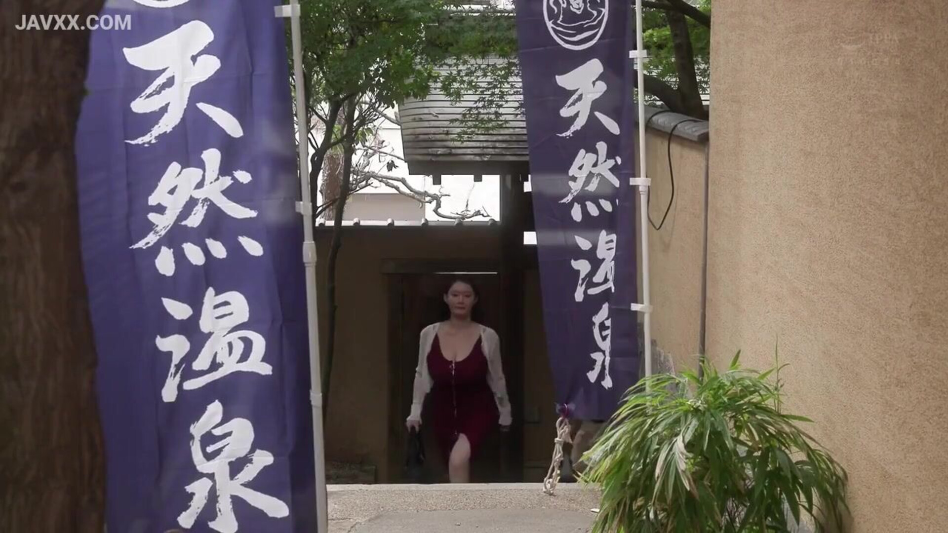 JUR 675 A two day one night trip to milk my aunt who h - asian