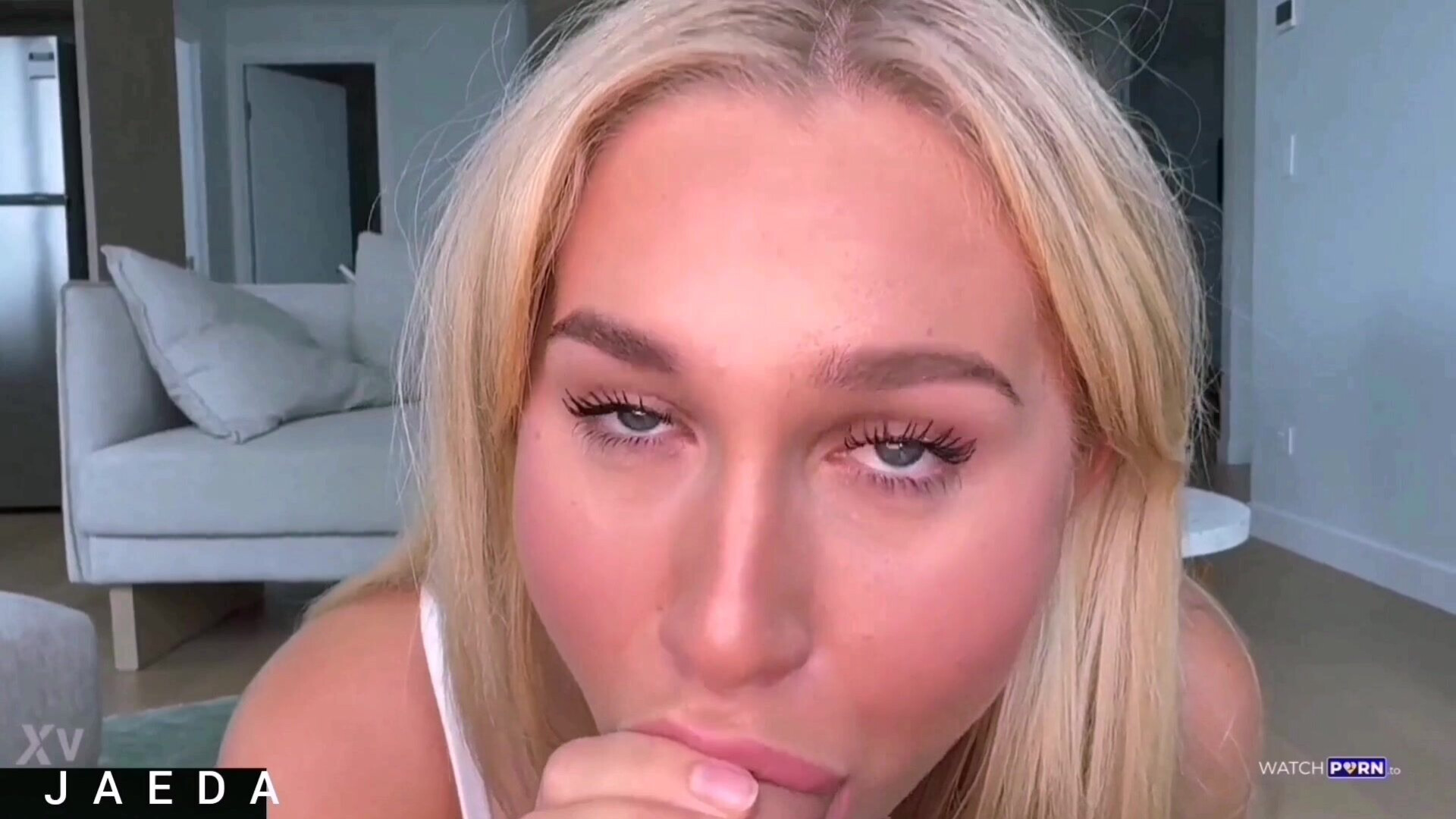 Jaeda Boyd POV 4 - pretty face - pretty mouth - blue eyes