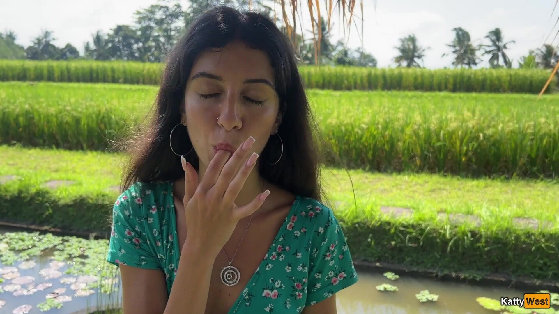 Katty West Public Cumwalk in Cafe , Eating Pasta Carbonara with Sperm on Face - katty west - public cumwalk in cafe - eating pasta carbonara with sperm on face